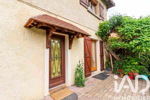 Maison à vendre 8 pièces 207,35 m² Cournon-d'Auvergne