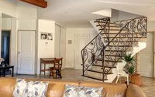 Maison à vendre    6 pièces • 246 m2 Saint-Pierre-d'Irube