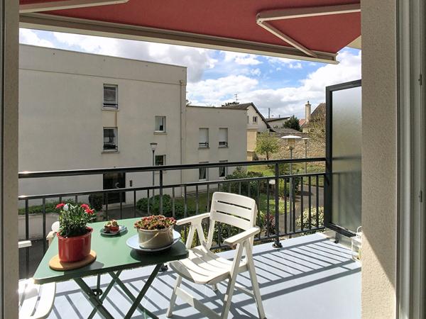 Mondeville centre T3 impeccable avec balcon et garage