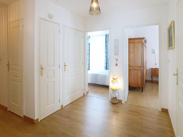 Mondeville centre T3 impeccable avec balcon et garage