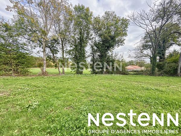 A vendre: Terrain a batir - SAINT AMOUR BELLEVUE 71570