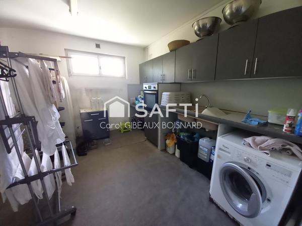 Maison atypique avec jardin, idéale pour une famille.