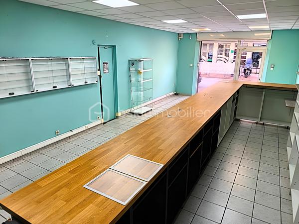 Local d activites de 71 m²