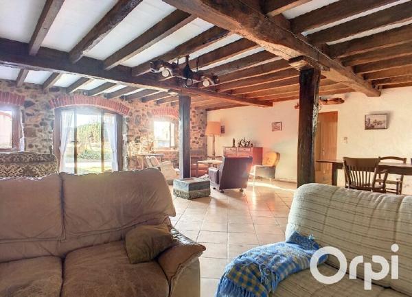 Maison à vendre    6 pièces • 175 m2 Charbonnières-les-Vieilles