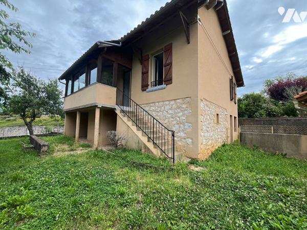 Pavillon avec garages proche du centre ville