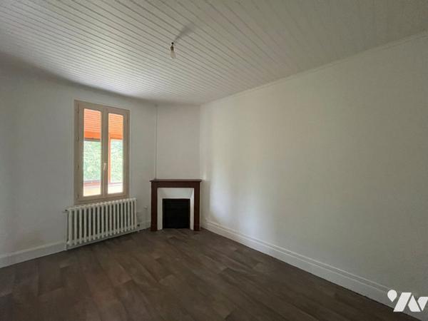 Pavillon avec garages proche du centre ville