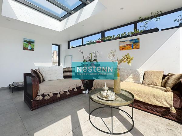 Vente d'une maison vivable de plain pied 4 chambres avec un grand terrain constructible dans le bourg de Saint Aaron