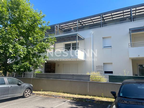 A vendre à Vannes secteur Beaupré Lalande  appartement de plus de 75 m² trois chambres place de parking, ascenseur