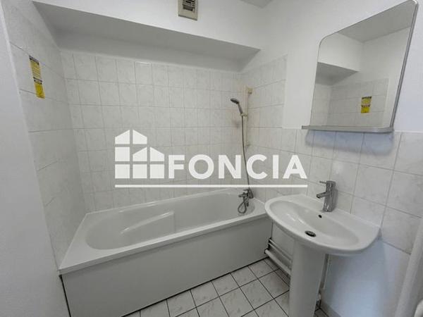 Location Studio 32.2 m² - 5 RUE PAUL ELUARD Ermont 95120