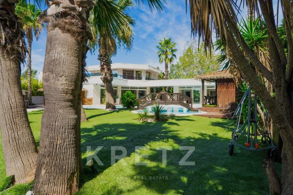 Villa d'architecte contemporaine en bord de mer