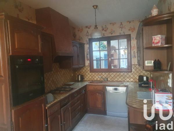 Maison de ville 7 pièces de 131 m² à Conty (80160)