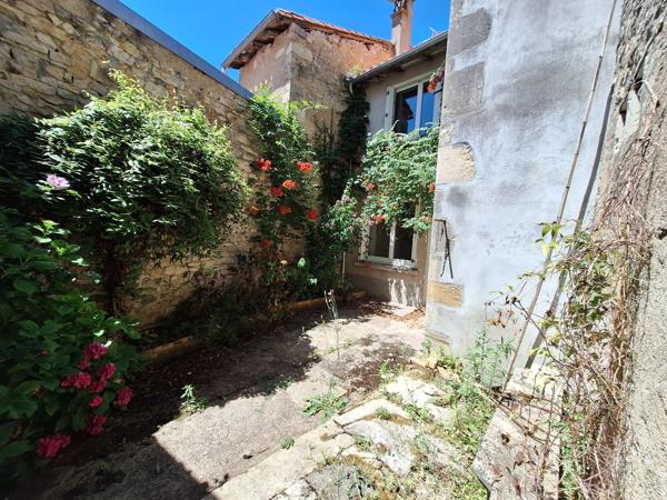 Maison de caractère à finir de rénover plus appartement