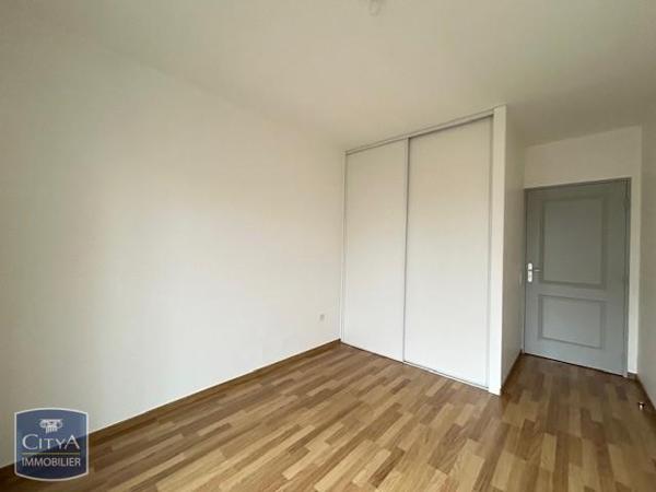 Appartement à louer 4 pièces 102.1m²