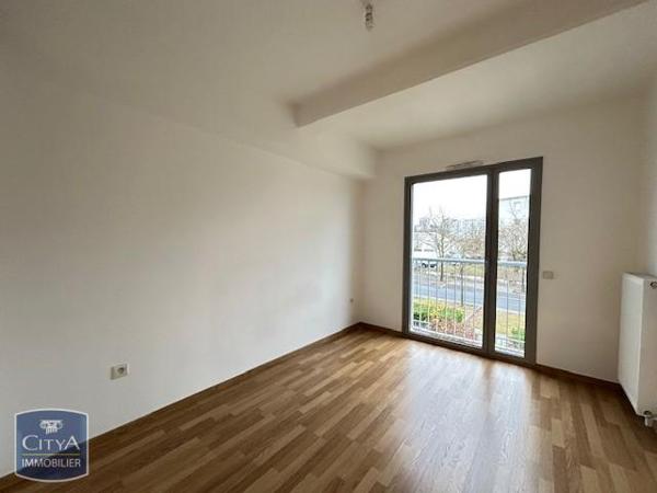 Appartement à louer 4 pièces 102.1m²