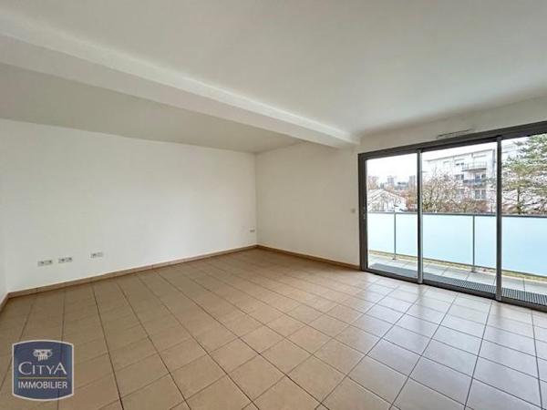 Appartement à louer 4 pièces 102.1m²
