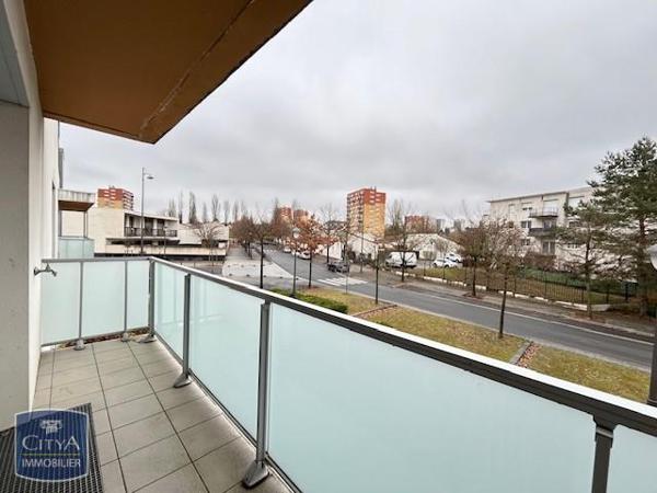 Appartement à louer 4 pièces 102.1m²