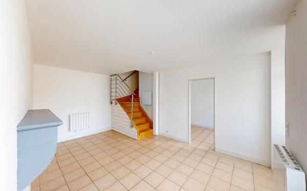 Maison à vendre    4 pièces •  Givry