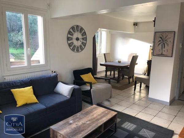 Appartement à louer 3 pièces 76.65m²