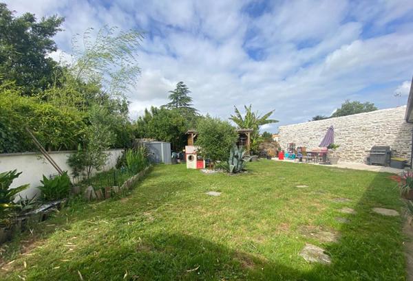 MAISON PLAIN PIED - 2 CHAMBRES - 44680 SAINTE PAZANNE - BUDGET 233 000  HAI