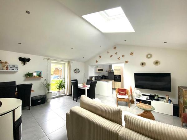 MAISON PLAIN PIED - 2 CHAMBRES - 44680 SAINTE PAZANNE - BUDGET 233 000  HAI