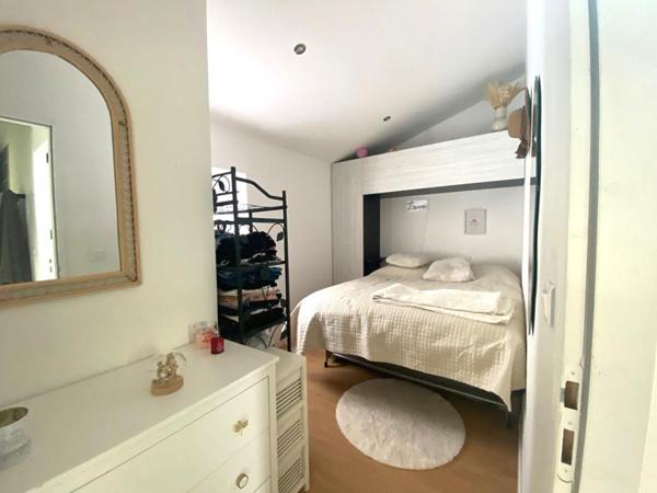 MAISON PLAIN PIED - 2 CHAMBRES - 44680 SAINTE PAZANNE - BUDGET 233 000  HAI