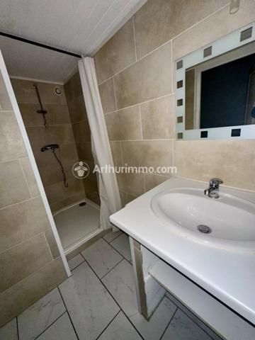 Vente                                                      Maison
                        
                     3 pièces                      100 m2                     à Saint-Astier