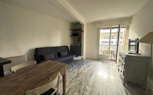 Appartement à vendre    1 pièce • 25,04 m2 Toulon
