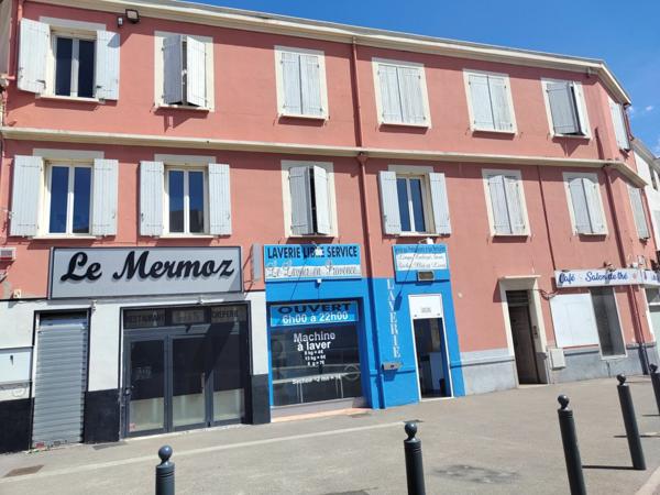 Immeuble à vendre    21 pièces • 411 m2    Marignane