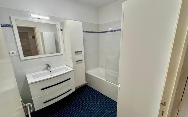 Appartement à louer    3 pièces • 77,19 m2 Lyon 6