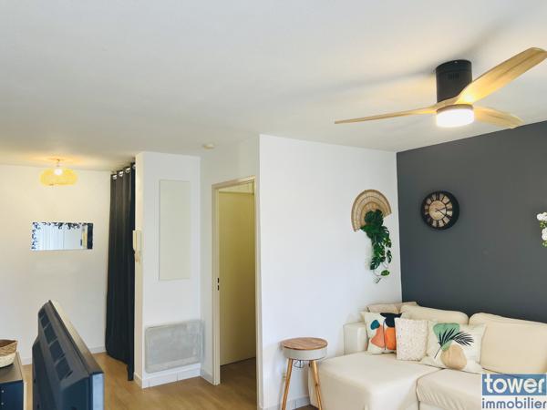 Appartement
                                                                                                                                                                                                                                                                                                                        2 pièce(s)                                                                                                                                                                                                          2 chambre(s)                                                                                                                                                                                                          50  m²