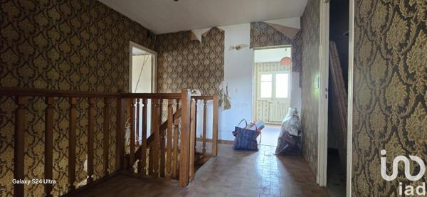 Maison traditionnelle 9 pièces de 192 m² à Saint-Amand-Montrond (18200)