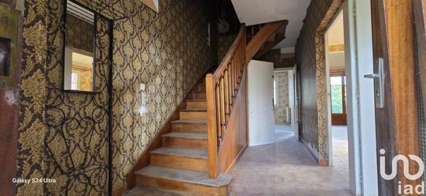 Maison traditionnelle 9 pièces de 192 m² à Saint-Amand-Montrond (18200)