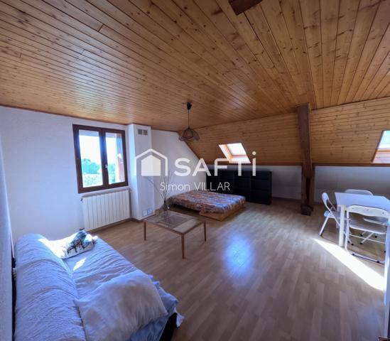 Maison spacieuse avec potentiel et grand terrain