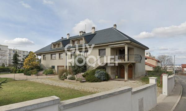 Immeuble Venissieux 16 pièce(s) 273 m2