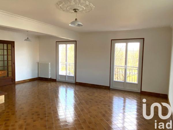 Maison traditionnelle 8 pièces de 175 m² à Issoire (63500)