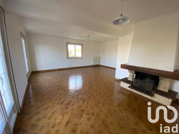 Maison traditionnelle 8 pièces de 175 m² à Issoire (63500)