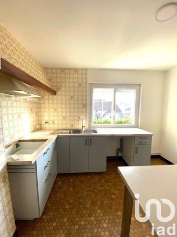 Maison traditionnelle 8 pièces de 175 m² à Issoire (63500)