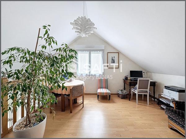 Maison individuelle, sans vis-à-vis avec Jardin.