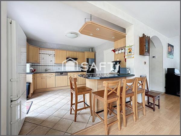 Maison individuelle, sans vis-à-vis avec Jardin.