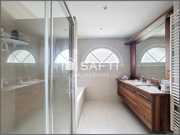 Maison individuelle, sans vis-à-vis avec Jardin.