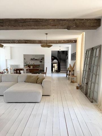 Demeure Sepmes 8 pièce(s) 255 m2