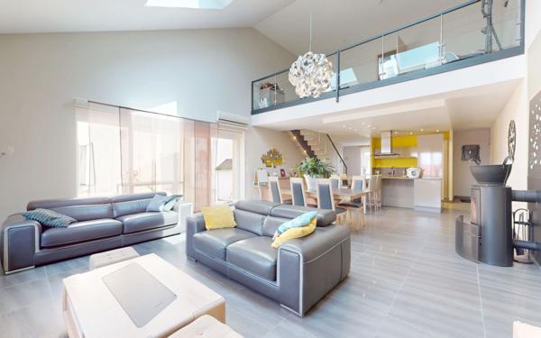 Appartement à vendre    6 pièces • 180 m2 Labry