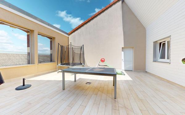 Appartement à vendre    6 pièces • 180 m2 Labry