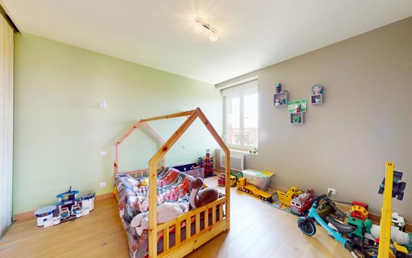 Appartement à vendre    6 pièces • 180 m2 Labry