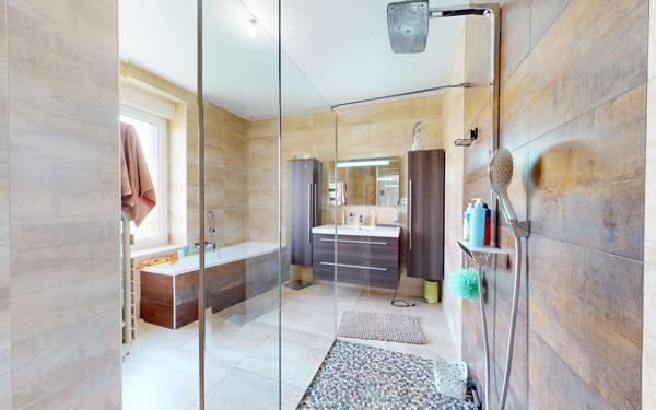 Appartement à vendre    6 pièces • 180 m2 Labry