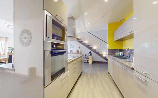 Appartement à vendre    6 pièces • 180 m2 Labry