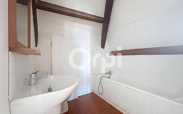 Appartement à louer    1 pièce •  Brive-la-Gaillarde