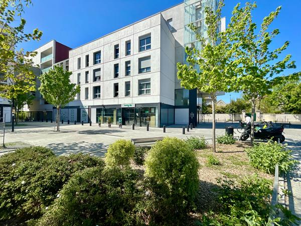 Bordeaux appartement 3 pièce(s) 70m2 2 ch parking sécurisée loggia