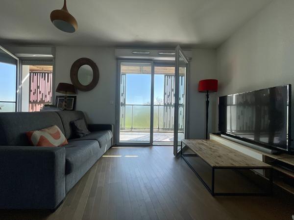 Bordeaux appartement 3 pièce(s) 70m2 2 ch parking sécurisée loggia