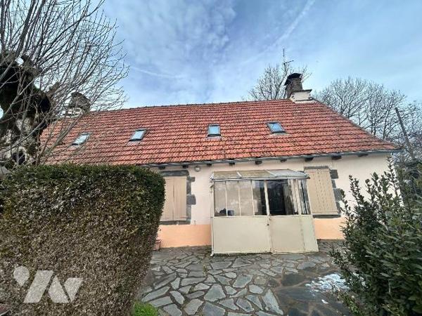 Maison auvergnate en pierres à rénover ? Drignac-Ally (Cantal)

Située dans un petit hameau p...